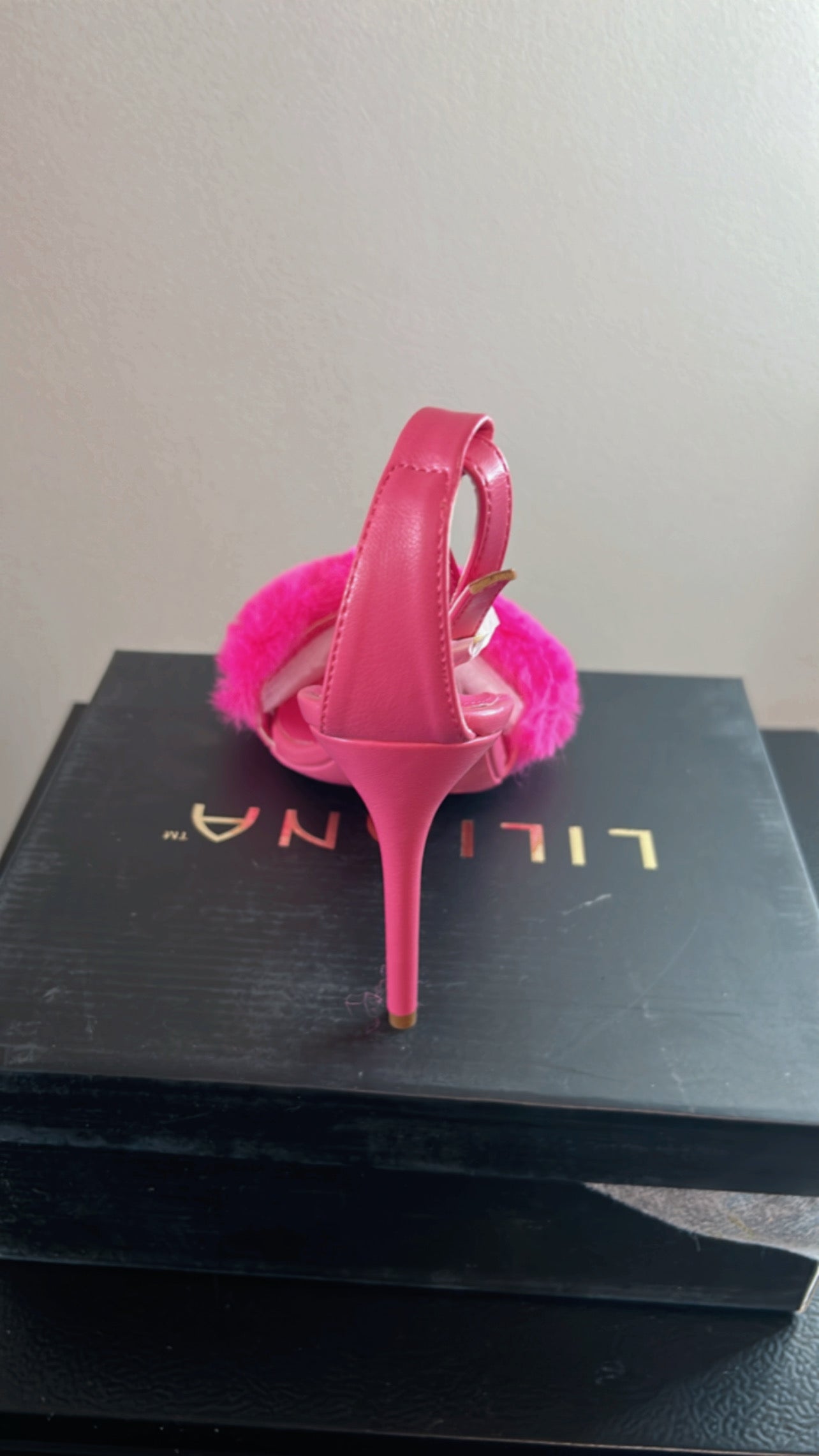 Fur Kitten Sandal in Pink