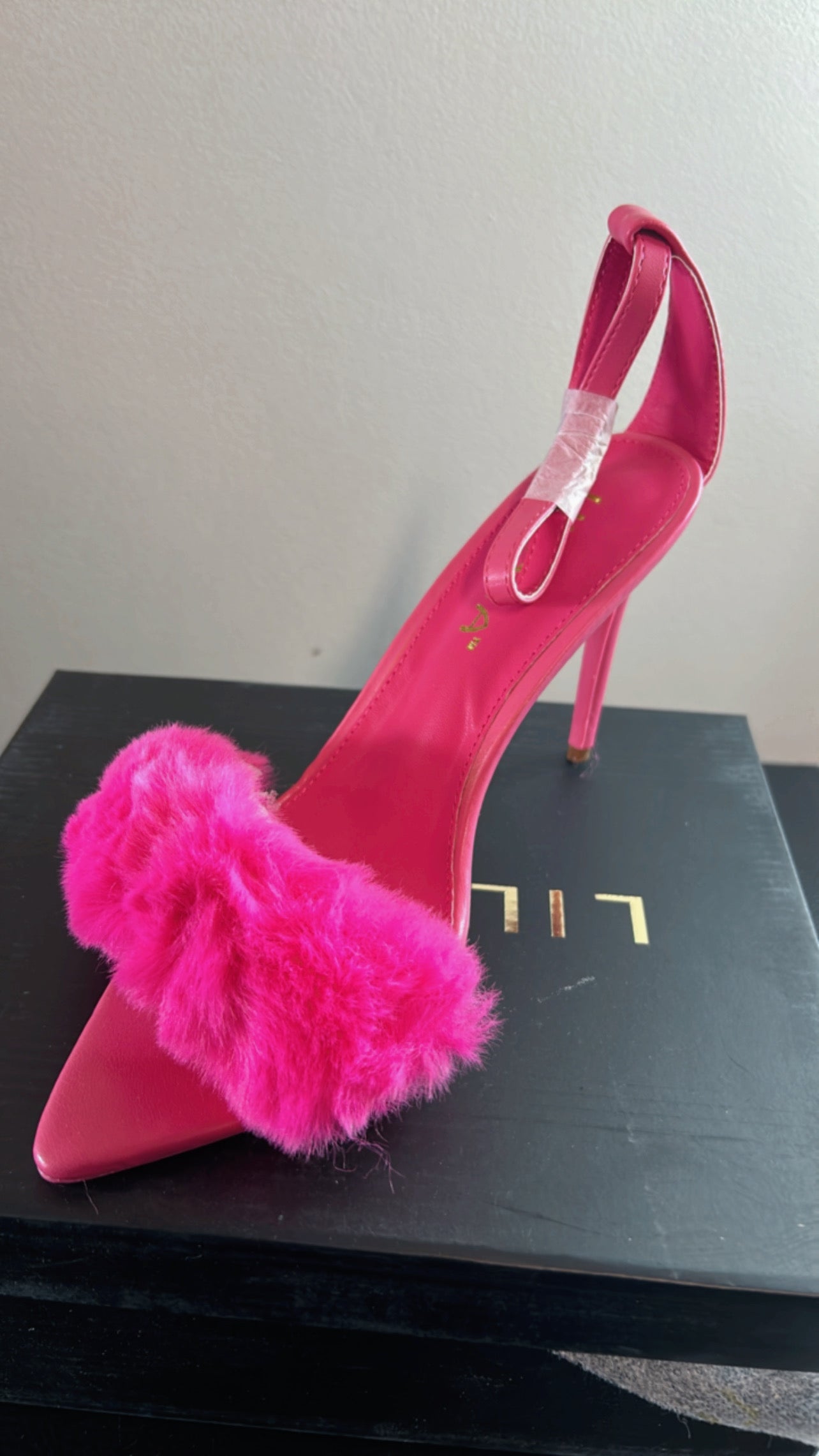 Fur Kitten Sandal in Pink