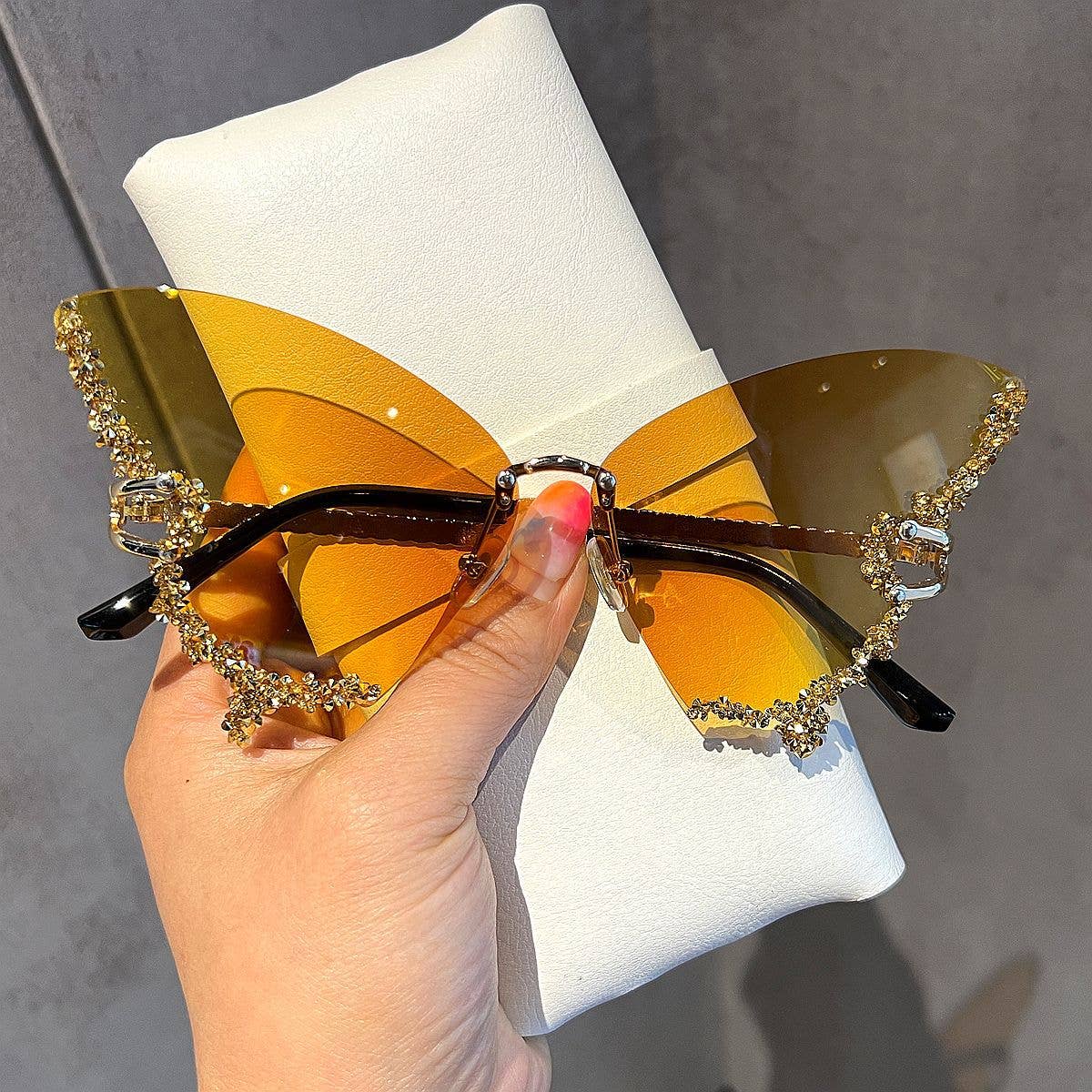 Butterfly Frame Sunglasses with Rhinestones Stylish UV400 Protection
