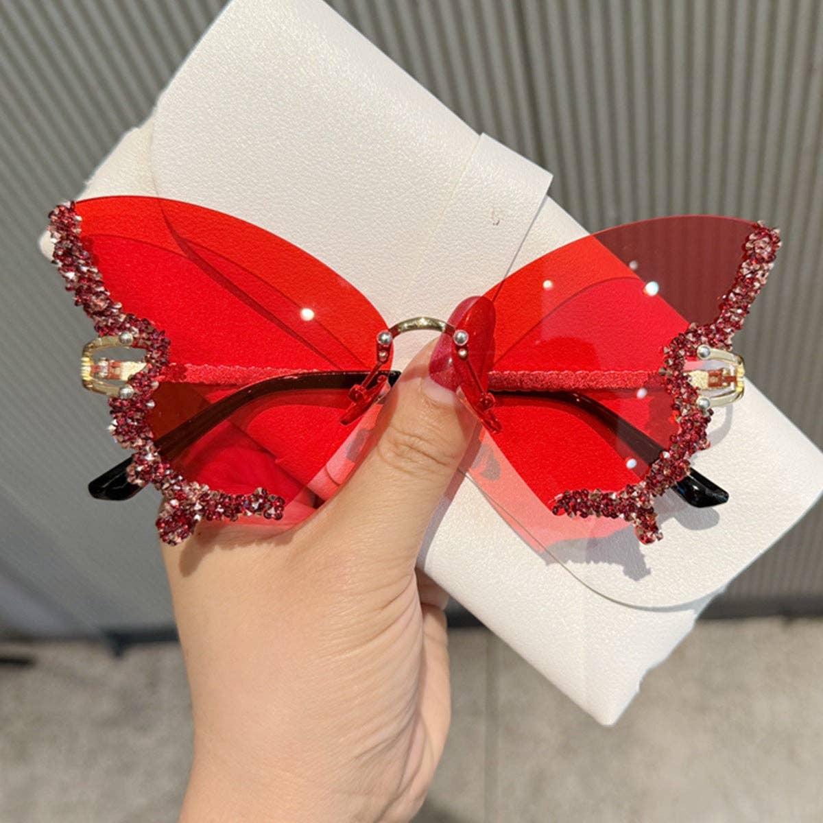 Butterfly Frame Sunglasses with Rhinestones Stylish UV400 Protection