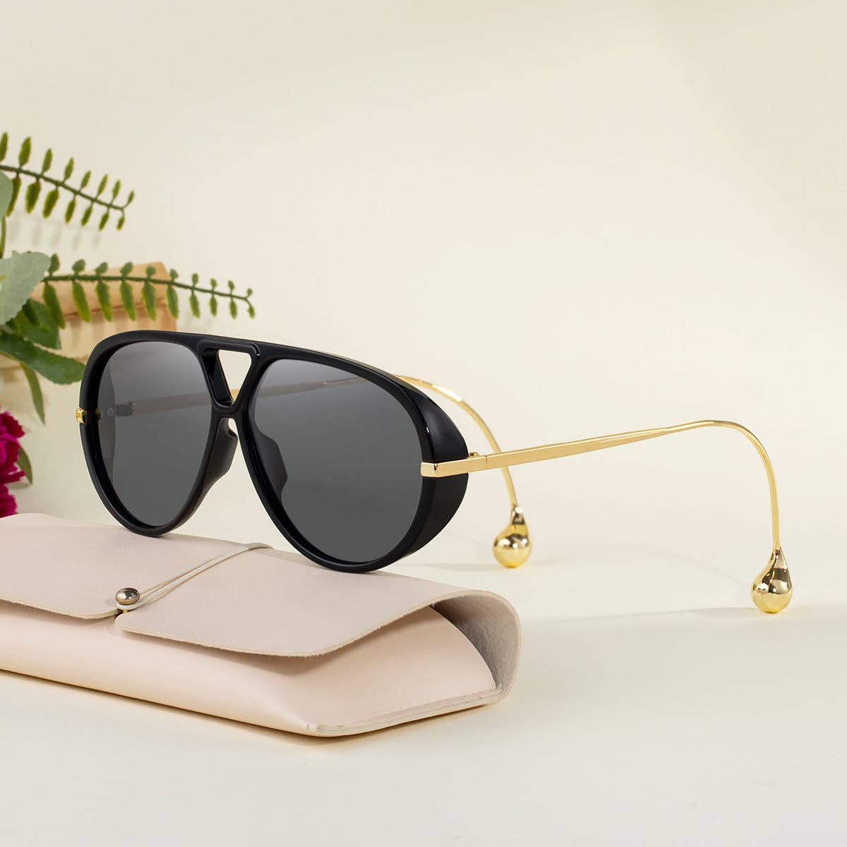 Trendy Pilot Sunglasses for Women & Men UV400 Protection