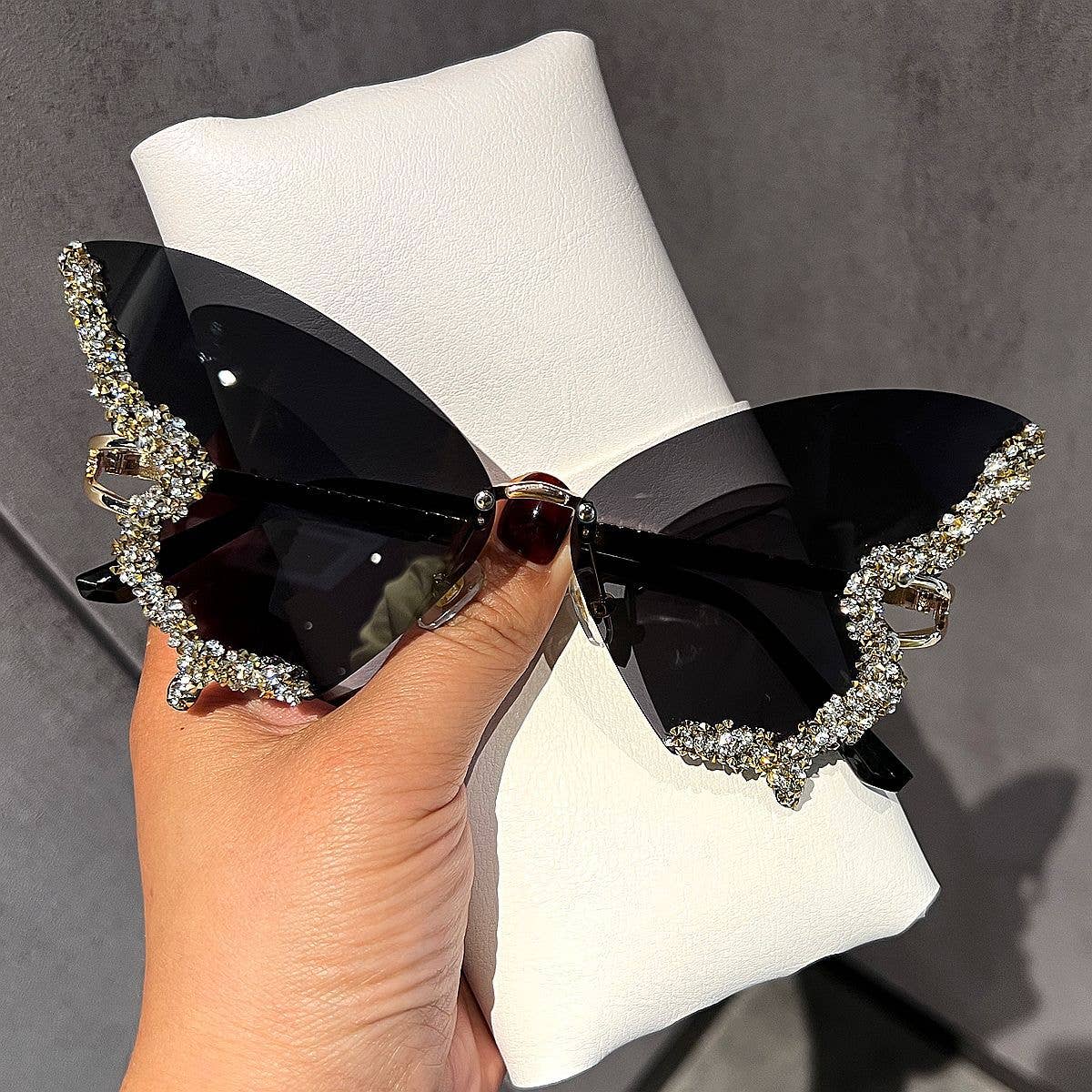 Butterfly Frame Sunglasses with Rhinestones Stylish UV400 Protection