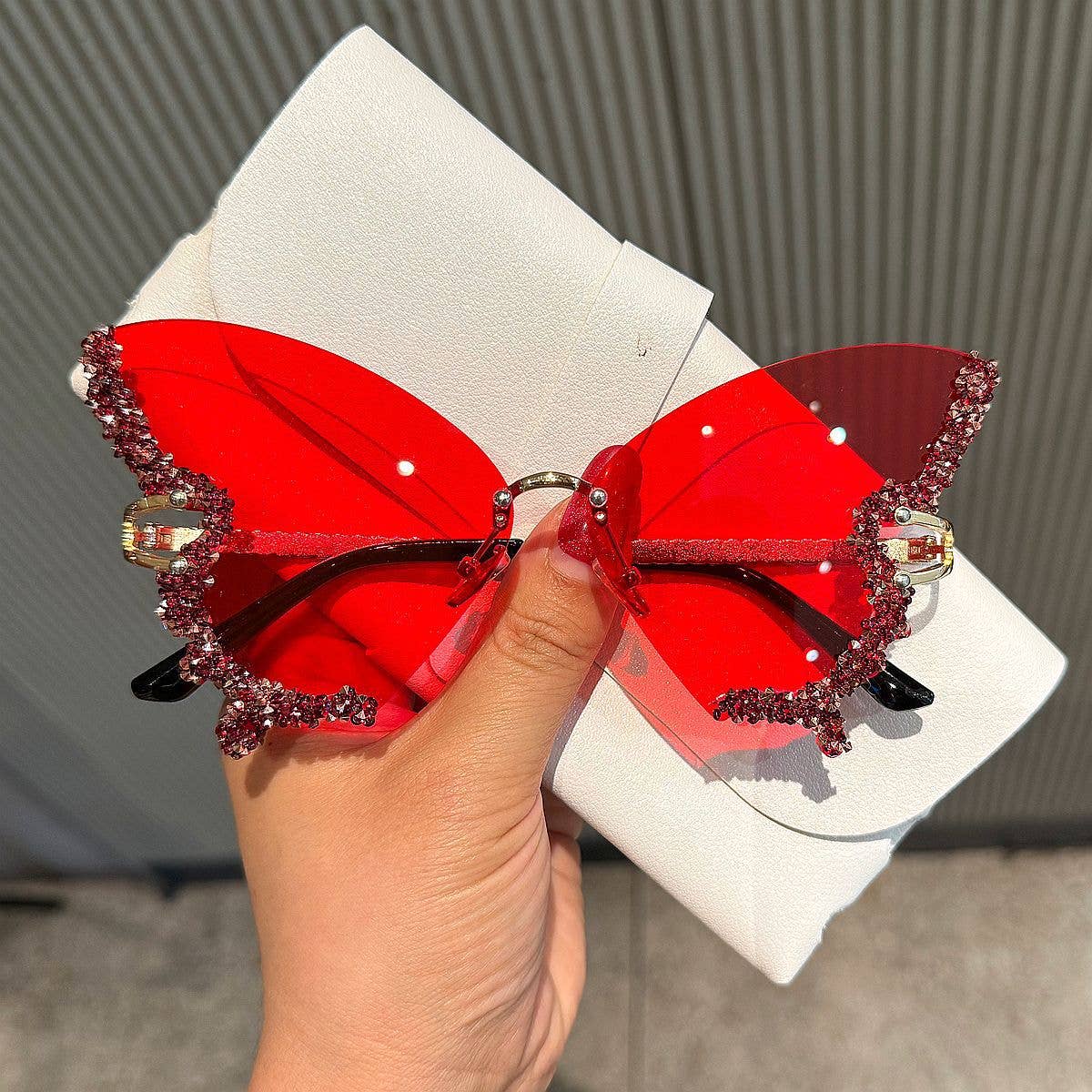 Butterfly Frame Sunglasses with Rhinestones Stylish UV400 Protection
