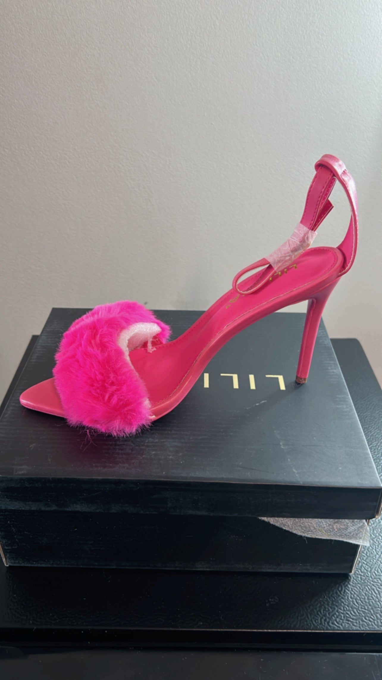 Fur Kitten Sandal in Pink