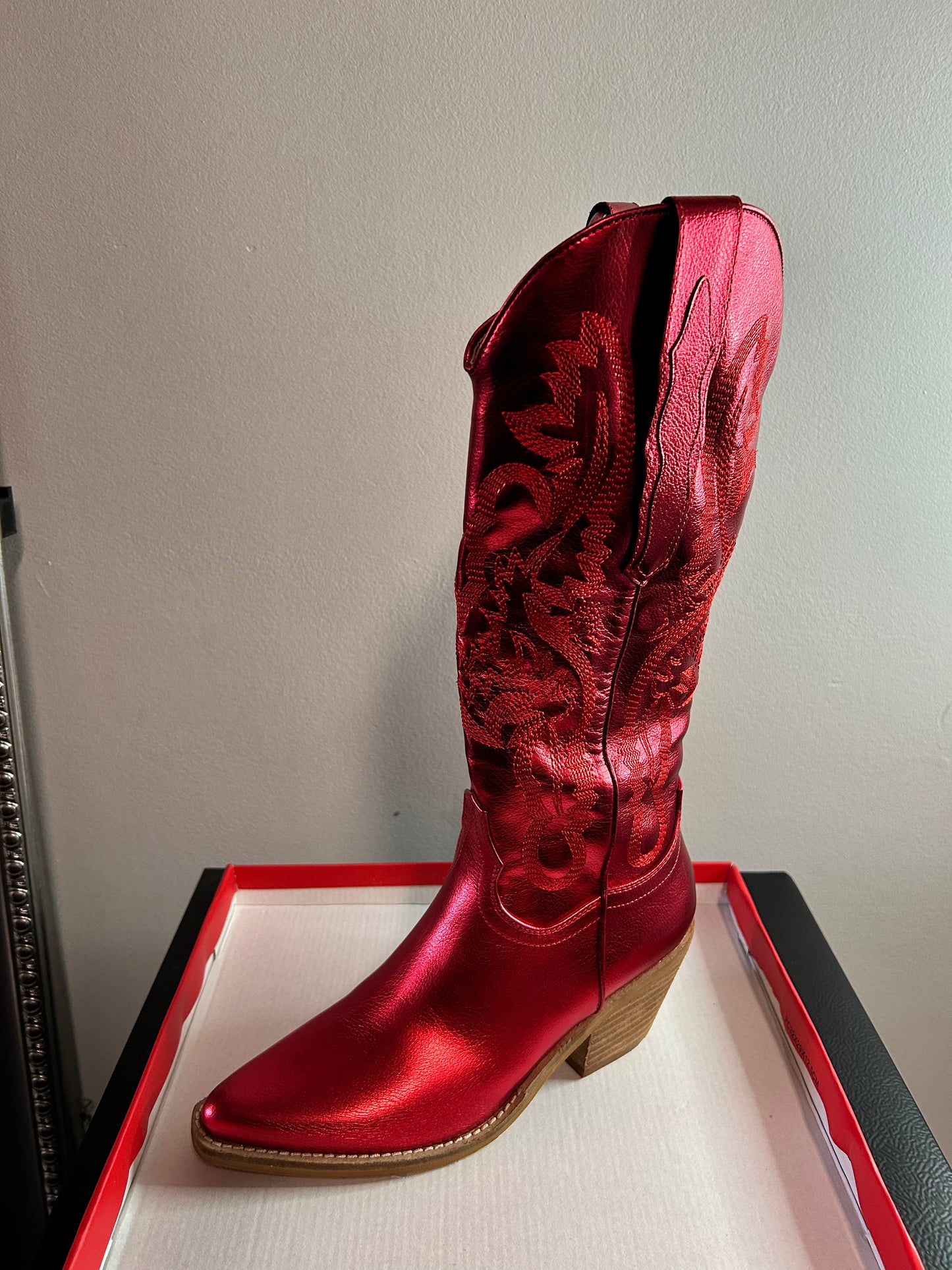 Adela Cowboy Boot In Red